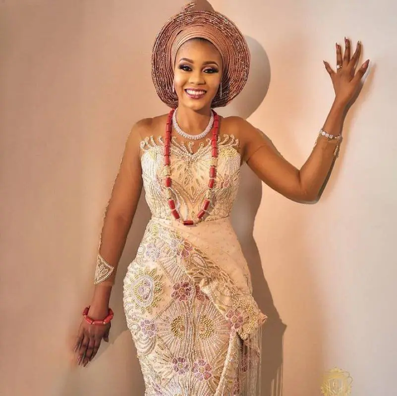 The Best 10 Nice Looking Asoebi Fashion Styles For Ladies: African Dresses  For Wedding Engagements